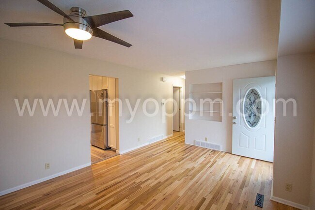 Photo - 4 bedroom house with new appliances | 132n...
