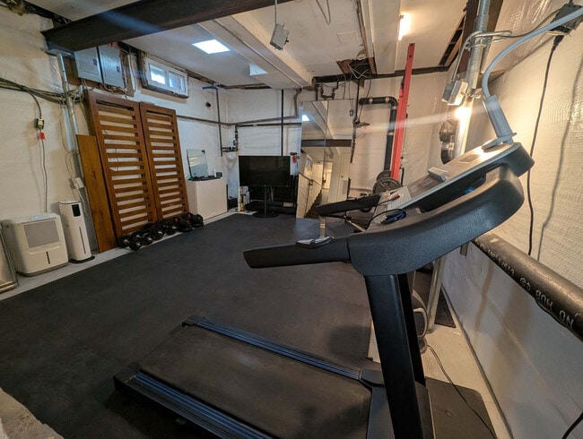 Photo - 39-39 55th St Unidad ID1355610P