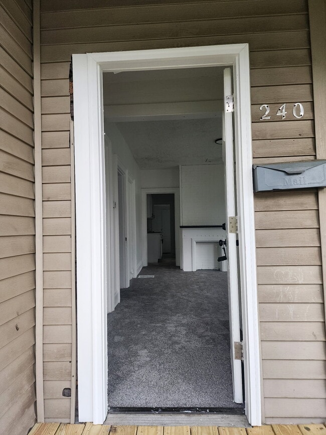 Photo - 240 W Main St Casa
