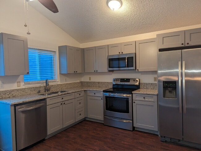 Photo - NW Longmont Spacious Tri Level.