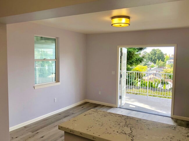 Photo - 661 Fairmount Ave