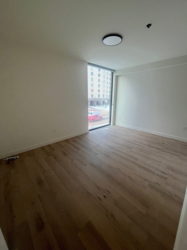 Photo - 238-238 Wellington Crescent Unité 1