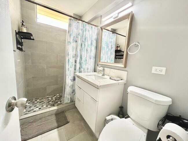 441 Lewers St Unit 808