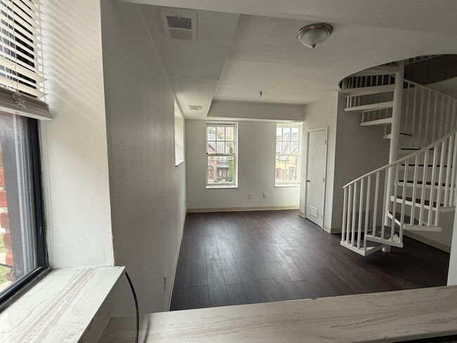 Photo - 590 Parkview Dr Unit 201