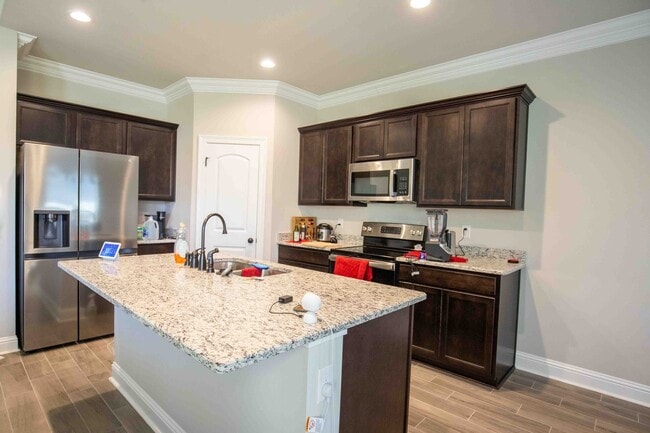 Photo - Beautiful 3 bed/2 bath home in Legacy Pointe