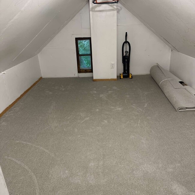 Building Photo - 1416 Lincoln Ave Unit A