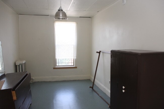 Photo - 518 S Main St