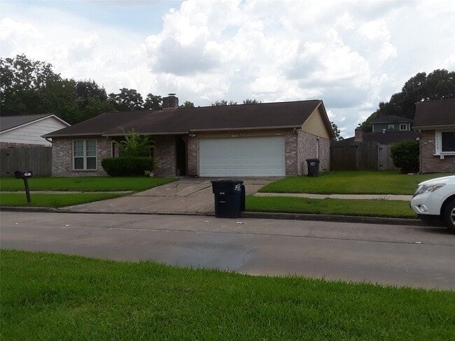 Photo - 13811 Towne W Blvd