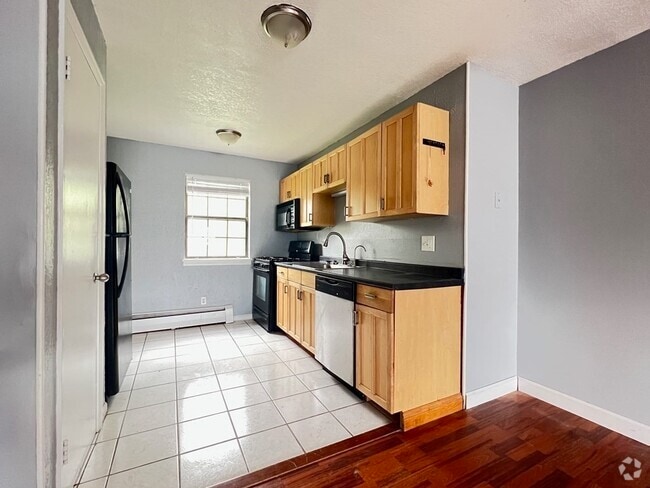 Building Photo - 549 Russell Rd Unit 13A Rental