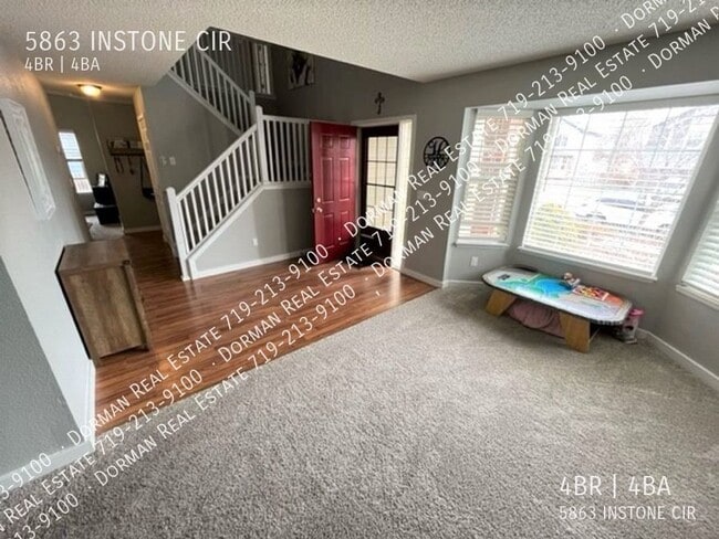Photo - 5863 Instone Cir