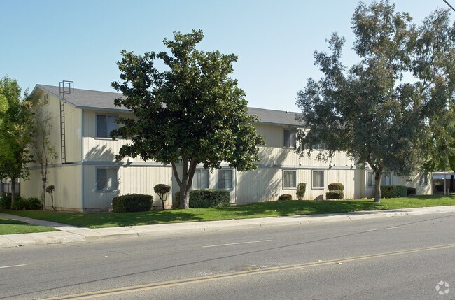 Photo - Village Oaks Apartments