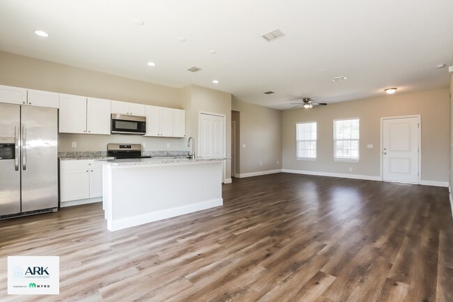 708 Martin Ln