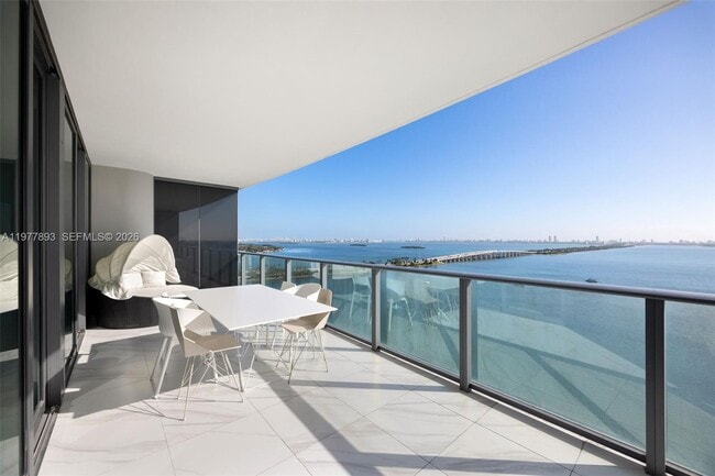 Building Photo - 3131 NE 7th Ave Unit 1902