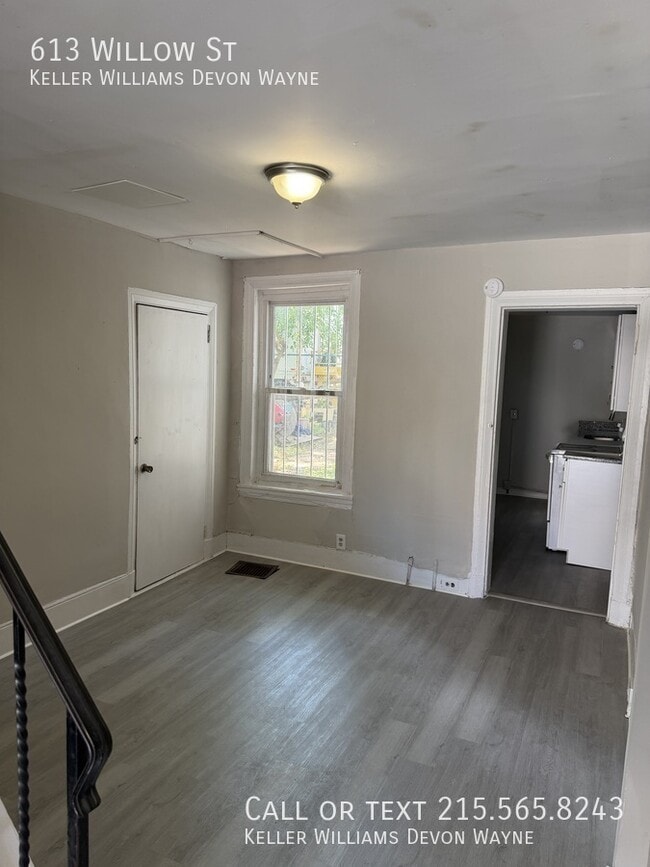 Photo - 613 Willow St
