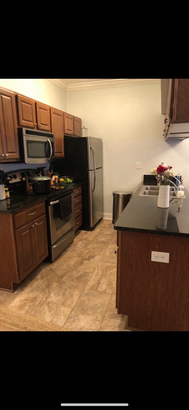 Photo - 2316 Suncrest Vlg Unit 2316