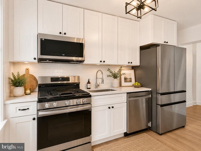 Photo - 4100 W St NW Unit 511