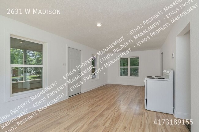 Photo - 2631 W Madison-