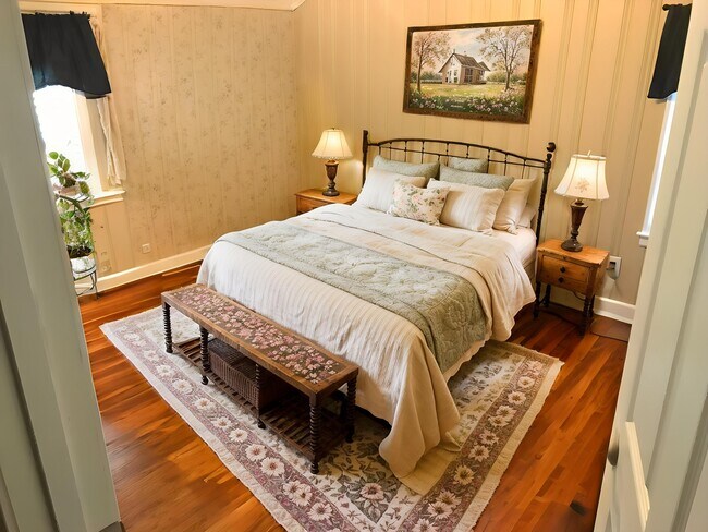 Photo - 109 N Edgewood Dr