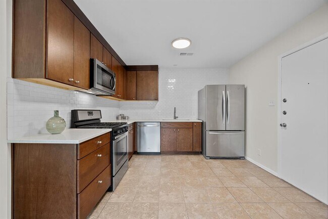 Photo - 8600 Hathaway Dr