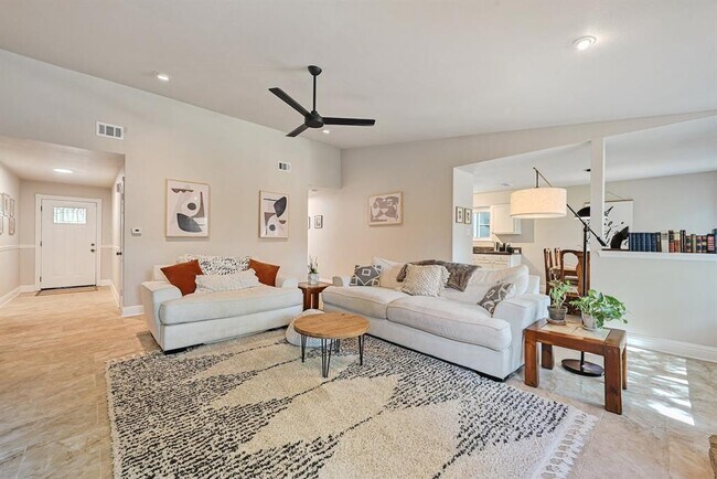 Photo - 9007 Jesse James Dr