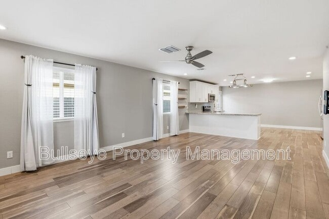 Photo - 5029 S 11th Pl