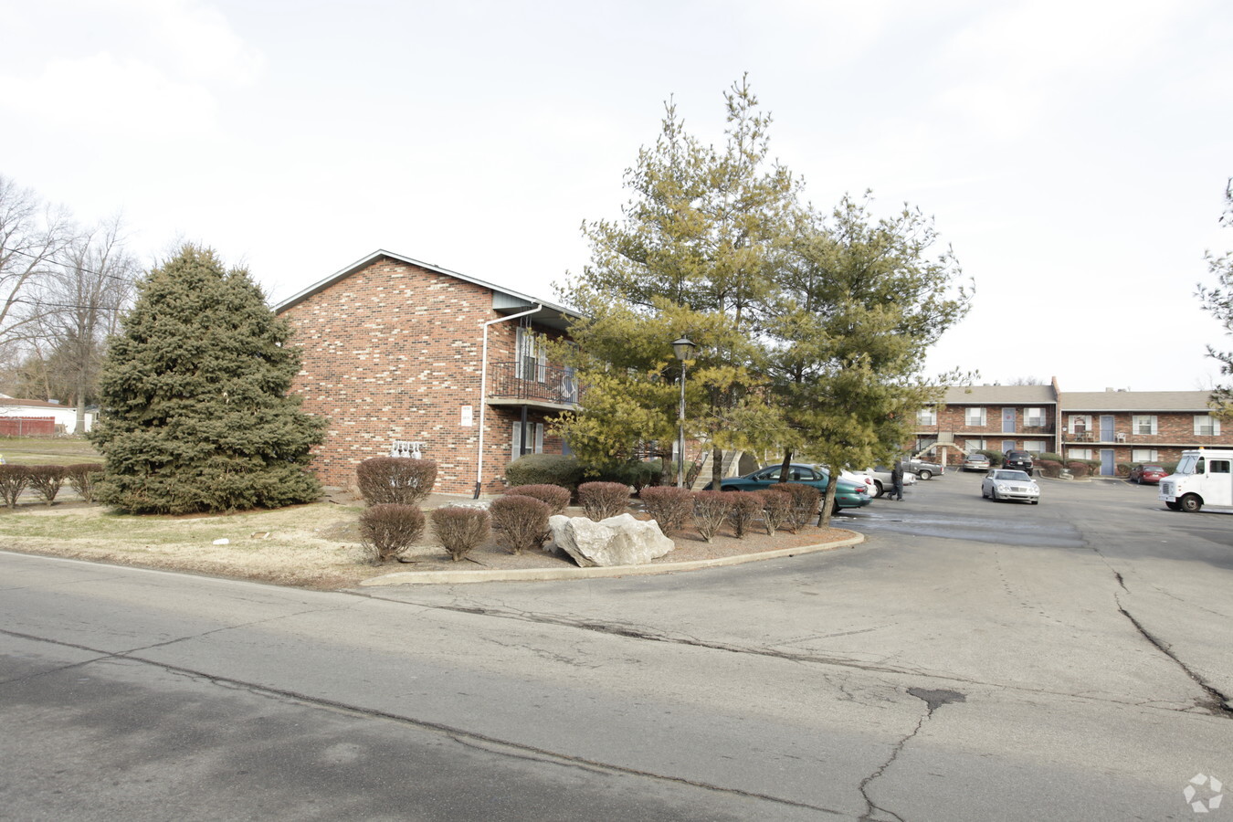 Watterson West Apartments - Watterson West Apartments