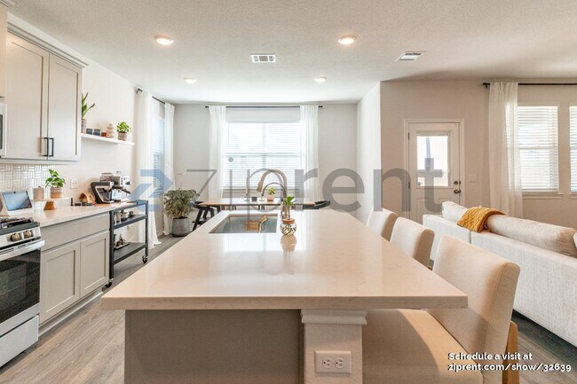 Photo - 15705 Singh Dr