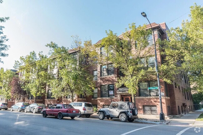 Building Photo - 2338 W Wilson Ave Rental