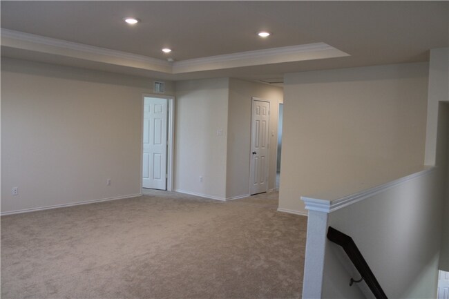 Photo - 525 Gray Hawk Ridge