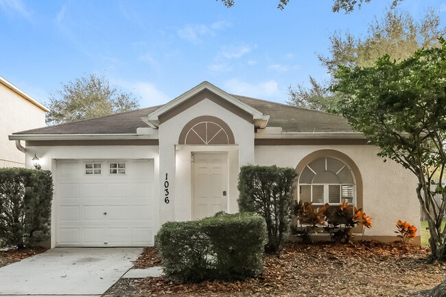 Building Photo - 1036 Lake Shore Ranch Dr