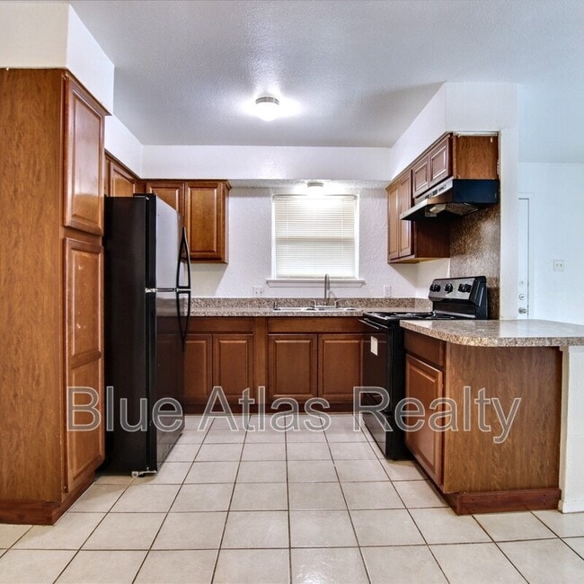 Photo - 4816 Wellesley Ave