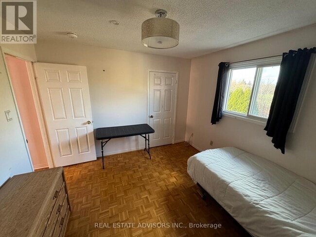 Photo - 103 Belmont Crescent