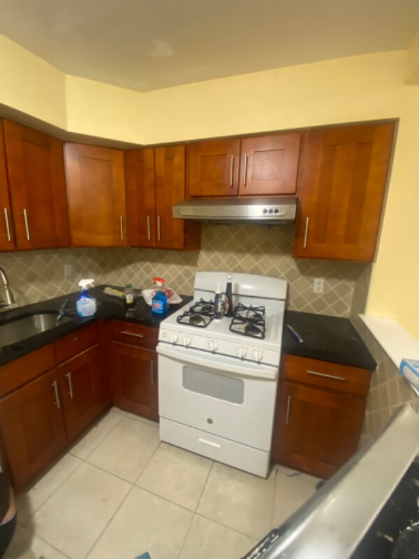 Photo - 58-15 74th St Unit 1