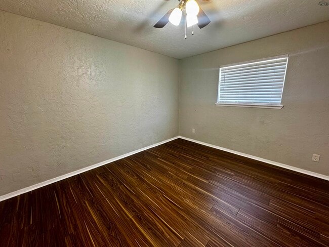 Photo - 1710 10th St