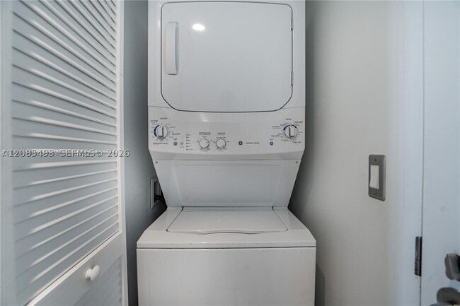 Photo - 31 SE 6th St Unit 2205