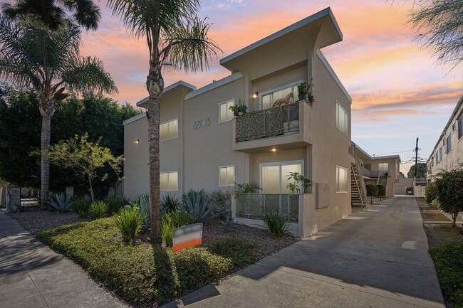 Photo - Apartment Building in Park Mesa Heights with Laundry On-Site and Parking