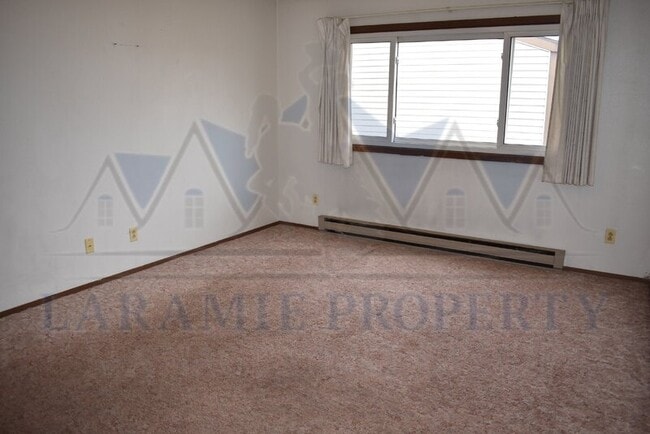 Photo - 1537 E Person St Unidad 4