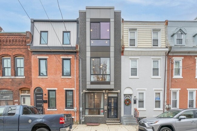 Building Photo - 1836 Ingersoll St
