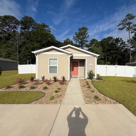 Building Photo - 456 Samara Dr Rental