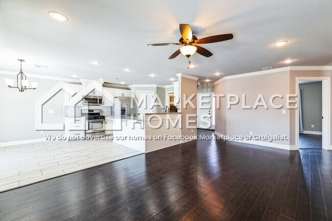 Photo - 550 Timber Ridge St