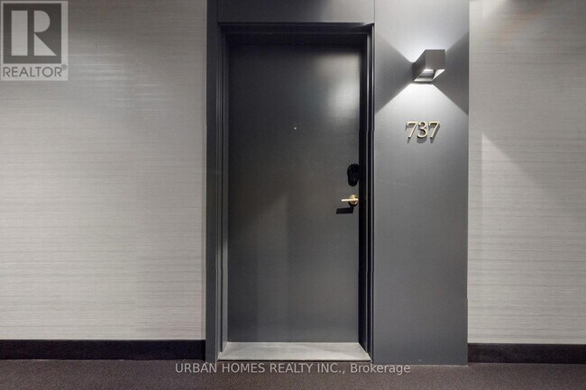 Photo - 543 Richmond St W Unit 737