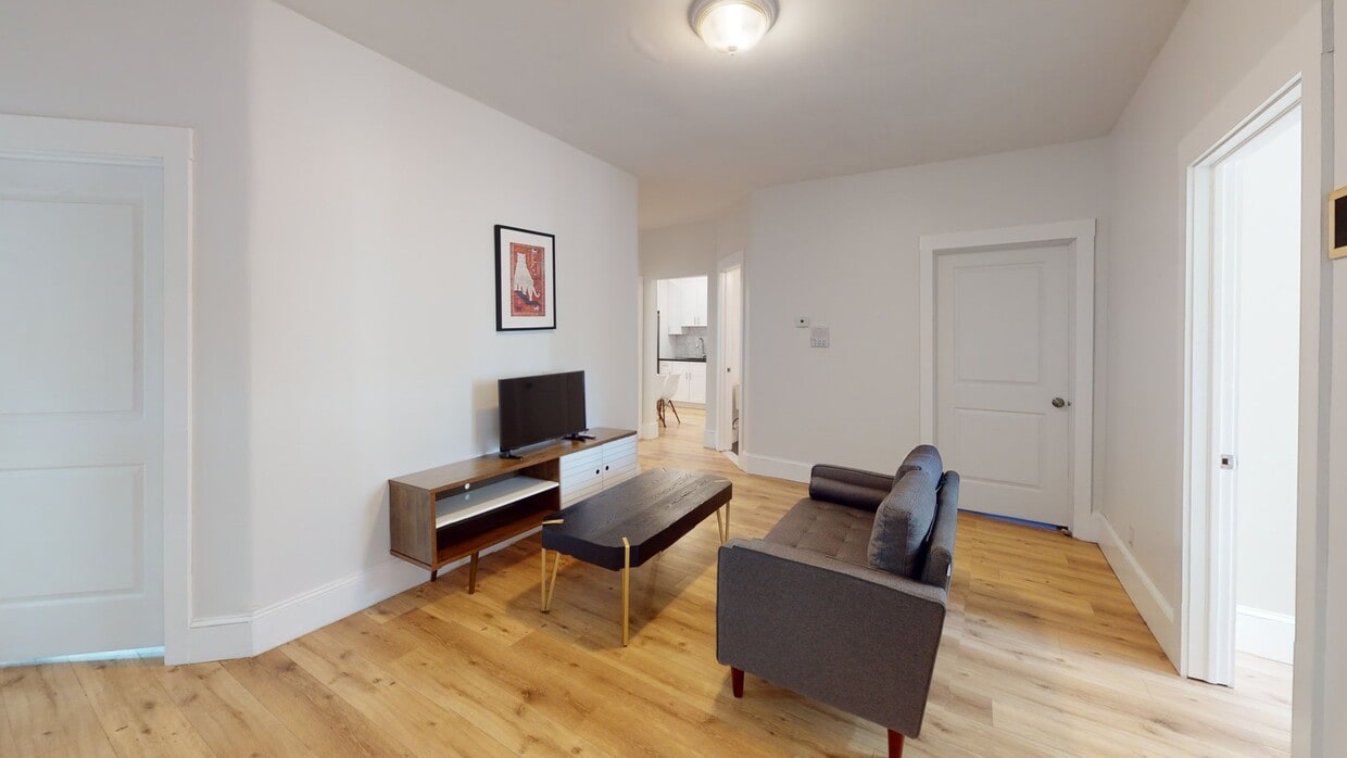 Photo - Private bedroom in 5 bed/2 bath Home