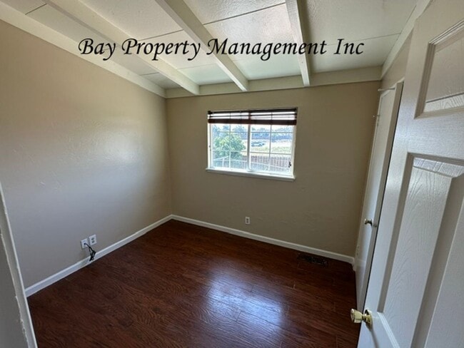 Photo - Lovely 3 bedroom 2 bath home with pets considered!