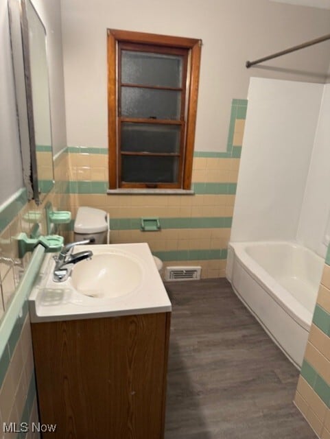 Photo - 3718 Washington Blvd