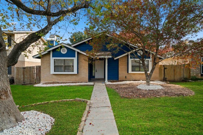 Photo - Contemporary Home in Castle Hills