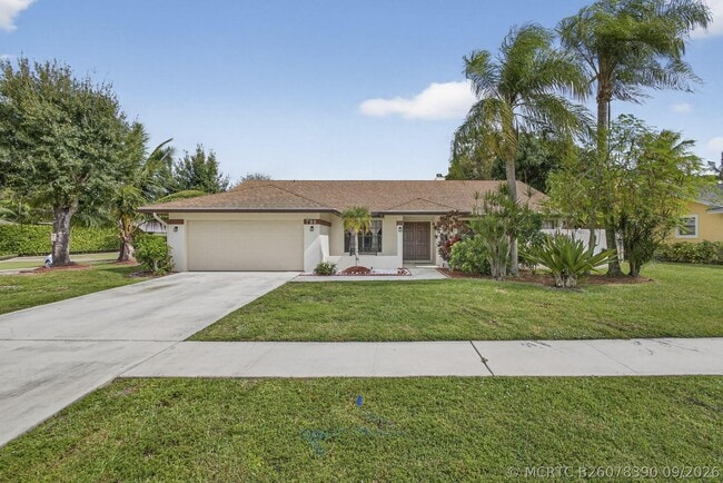 798 Blueberry Dr
