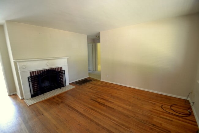 Photo - 13702 Densmore Ave N