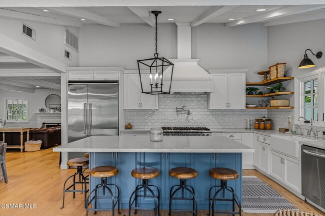 Photo - 5101 Vanalden Ave