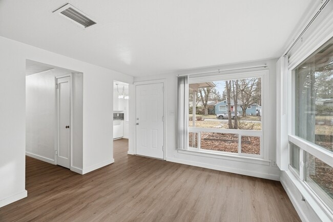 Photo - 1307 E Thurston Ave