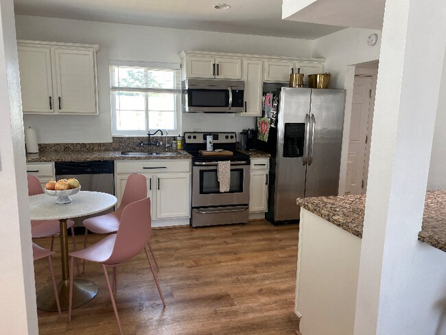 Photo - 3536 E Amelia Ave